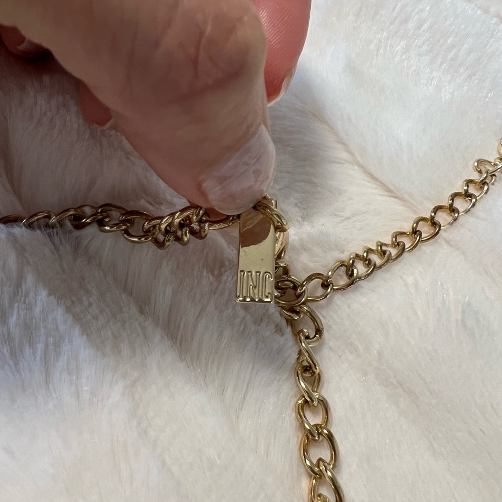 Necklace Gold and Pink - Picture 6 of 8